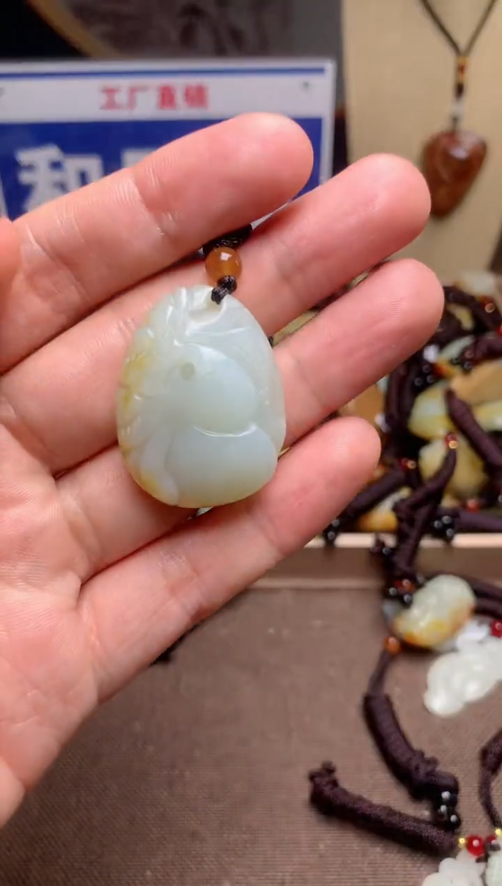 【闪购商品】和田玉颈饰未镶嵌1