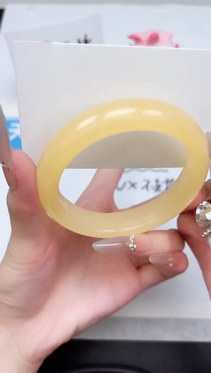 石英质玉手镯未镶嵌68-58