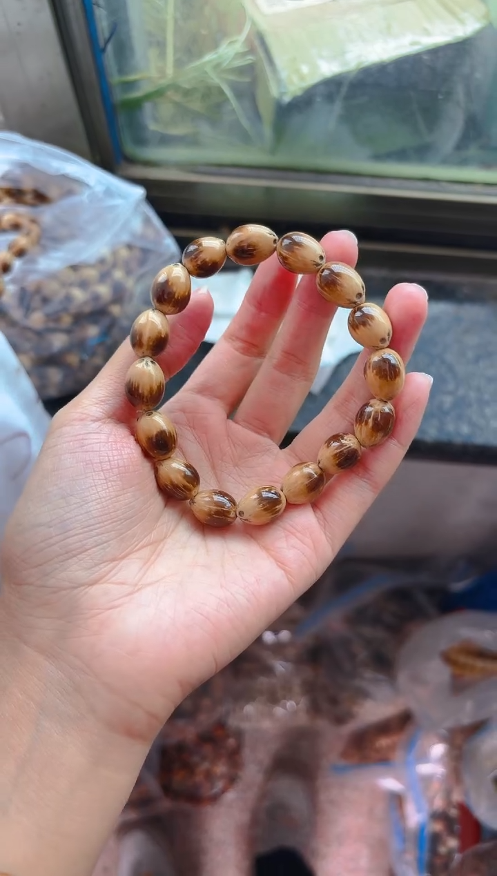 吊坠菩提根/象牙果花皮紫金鼠单圈