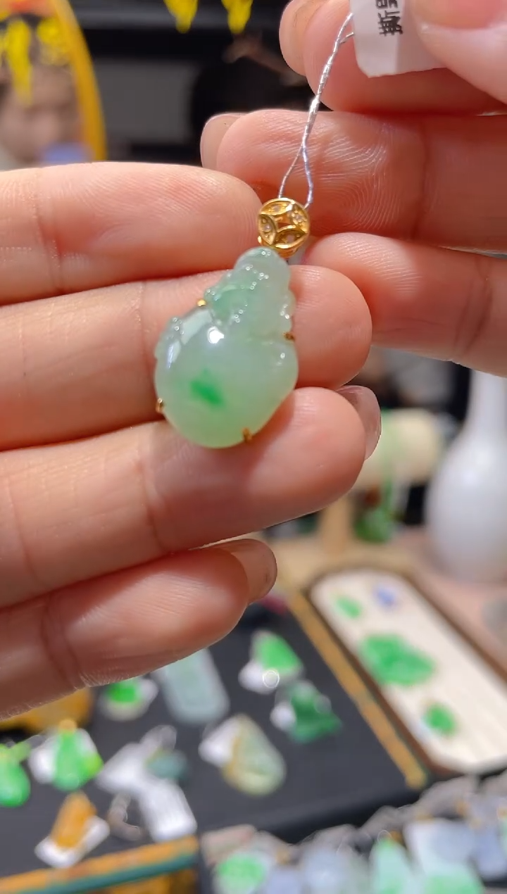 【闪购商品】翡翠颈饰18K金镶嵌假一赔三