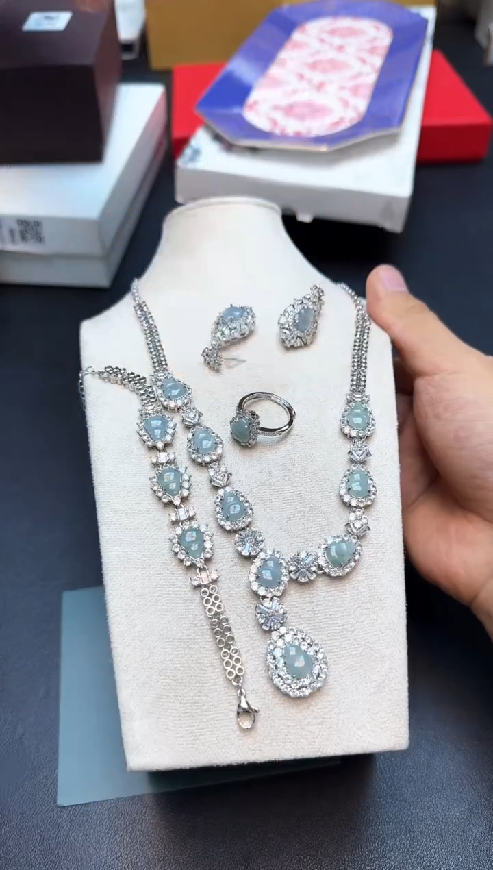 瓷片全新正品一件不留@@WE1675