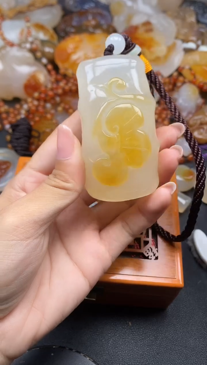 未镶嵌1玛瑙/玉髓用****8ll