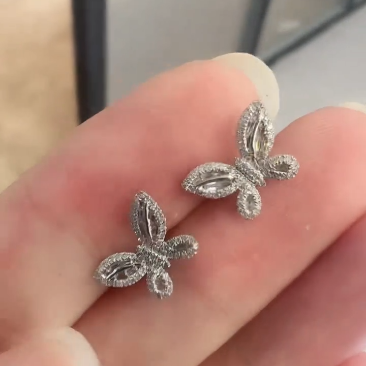 【QianMeng】18k 梯方蝴蝶耳钉