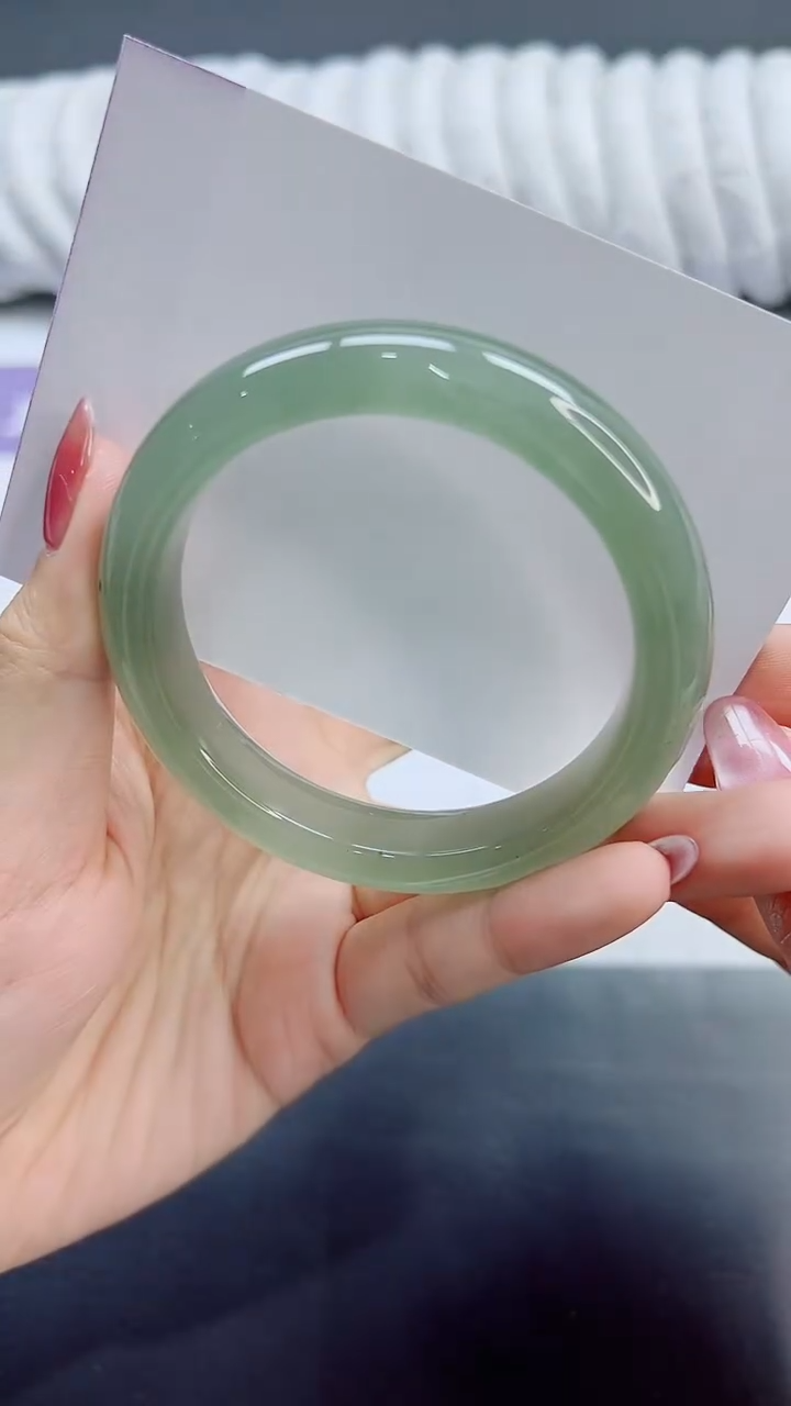 未镶嵌手镯石英质玉73/57.3