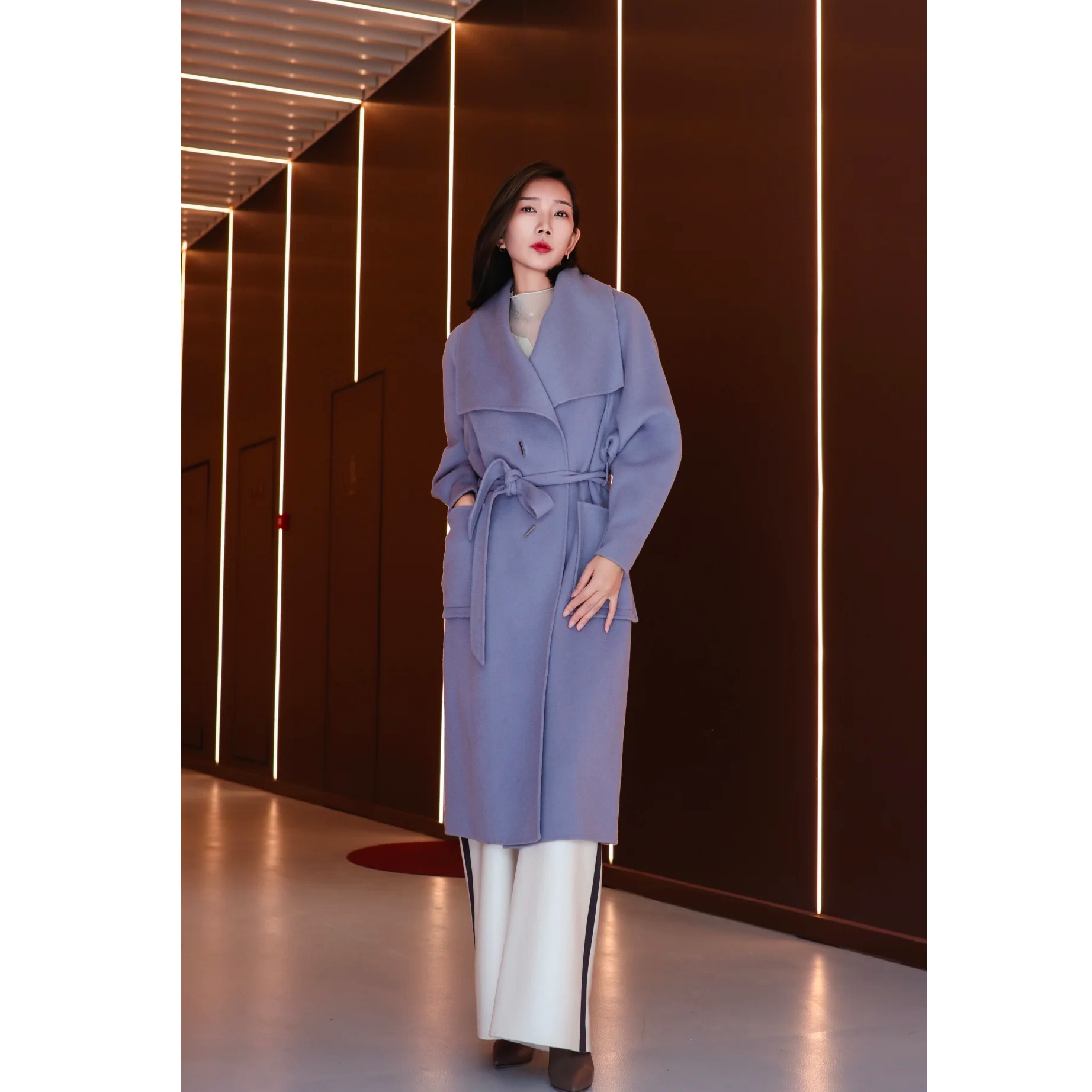 SAFICOO  83380608 减龄优雅 大翻领 阔版设计 羊毛大衣