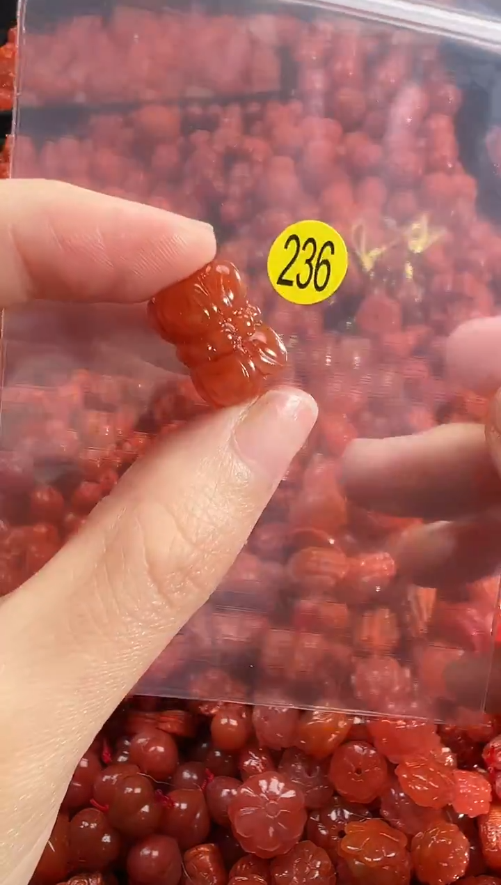 颈饰未镶嵌南红玛瑙1