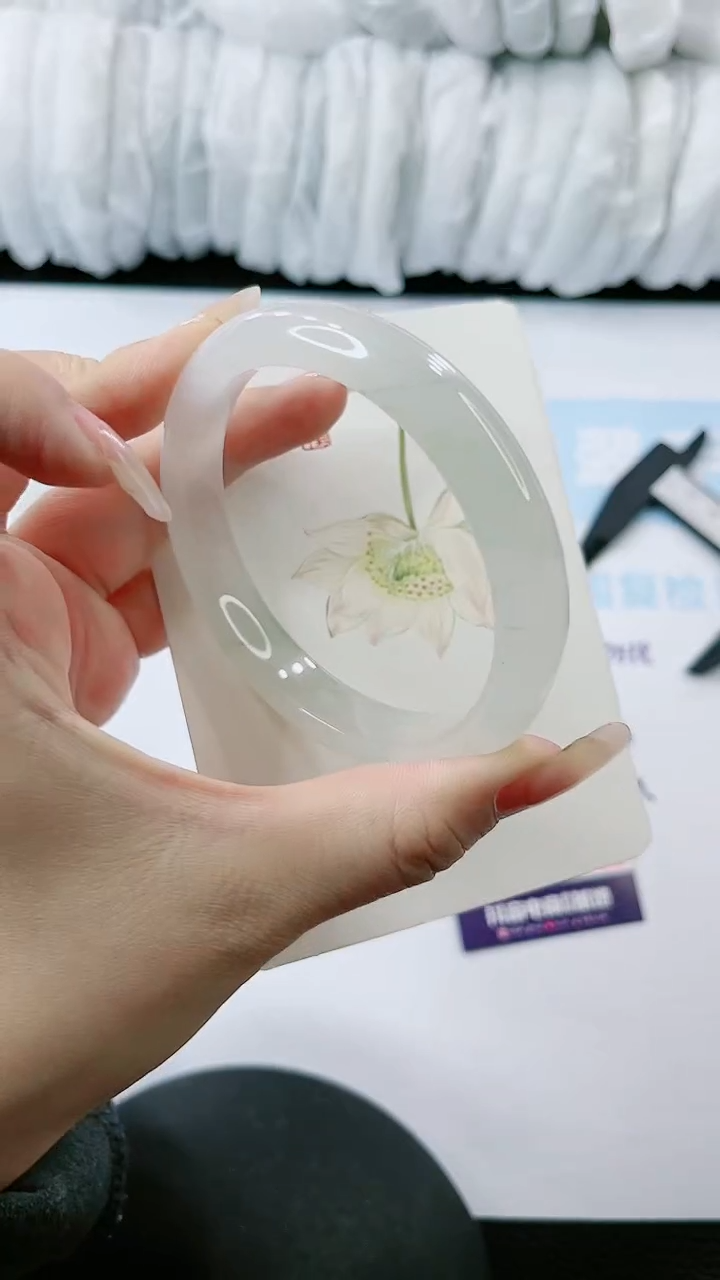 【闪购商品】石英质玉手镯未镶嵌多样性发货V775