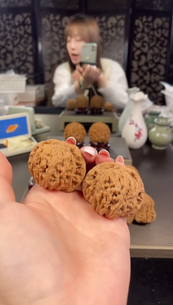【闪购商品】文玩核桃把件四座楼45尺-33