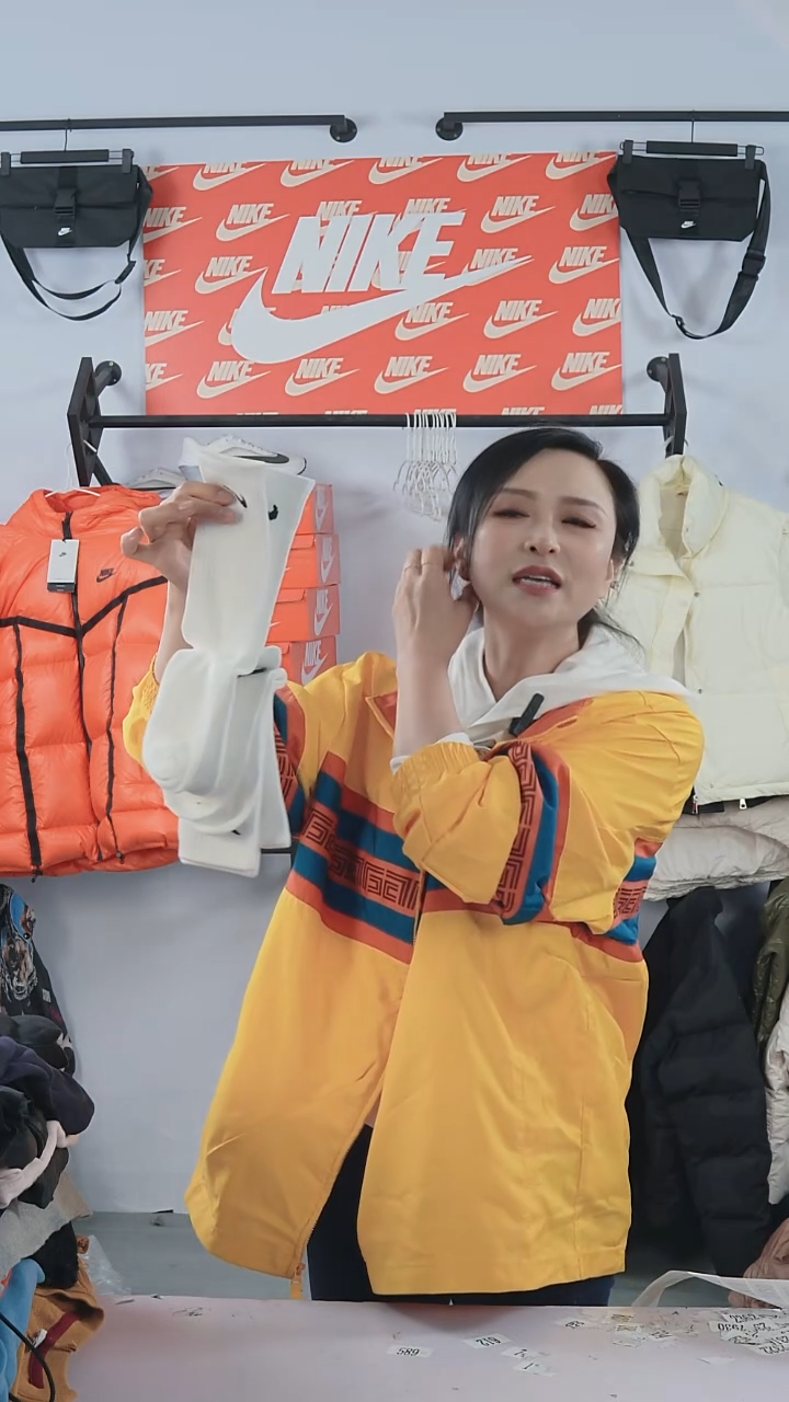 编码瑕疵修复过款直播间长袜子