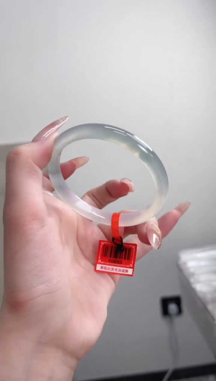 【闪购商品】玛瑙/玉髓手镯未镶嵌56-57圈 需要包容窄条