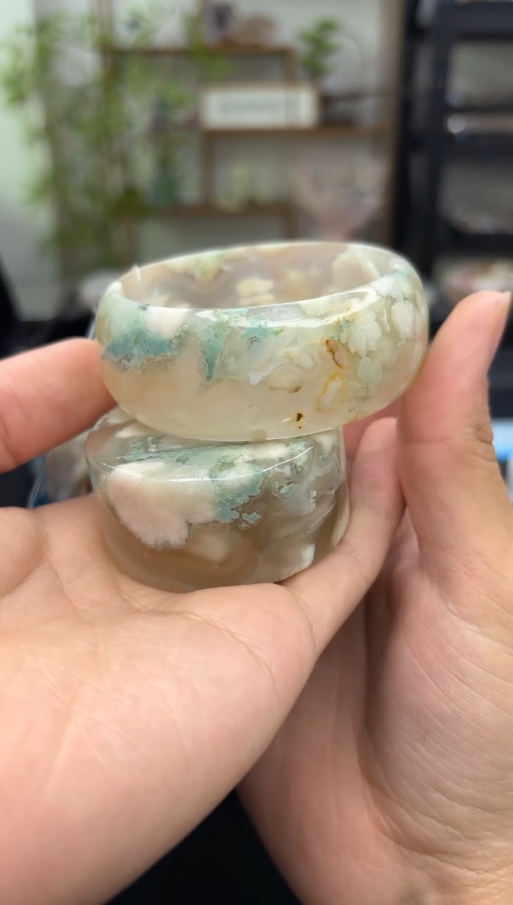 【闪购商品】石英质玉手镯未镶嵌A110 (56圈赠送镯心)