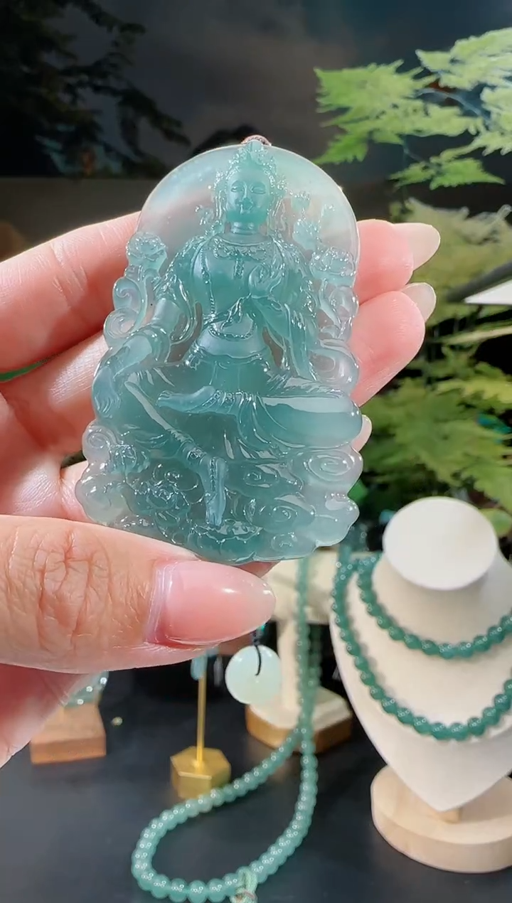 【闪购商品】翡翠吊坠(不含链)未镶嵌度母