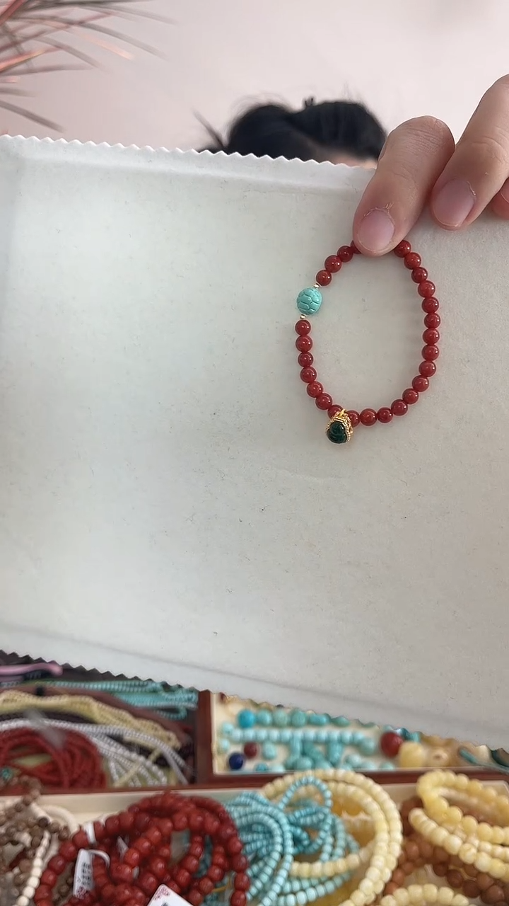18K金镶嵌手串南红玛瑙原矿南红小米珠手串