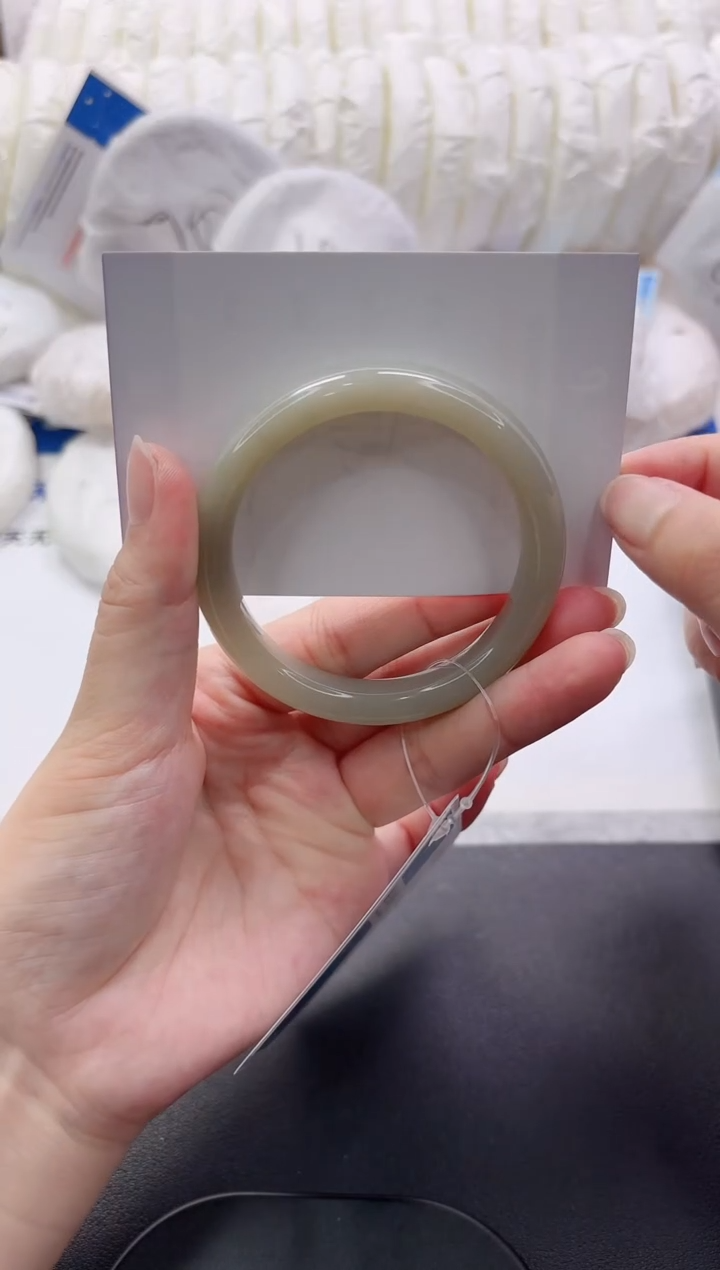 和田玉手镯未镶嵌85-52qq