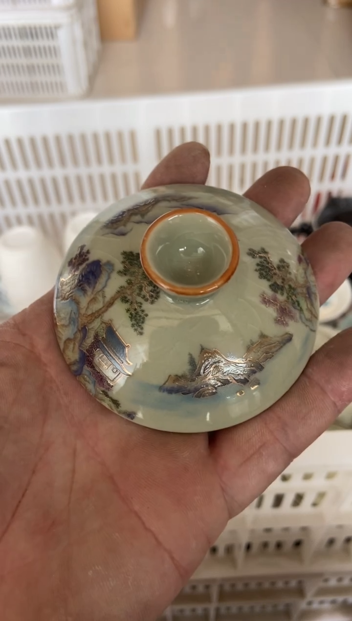 无运费险有瑕疵的摄影的产品有使用过的痕迹有点脏介意勿拍