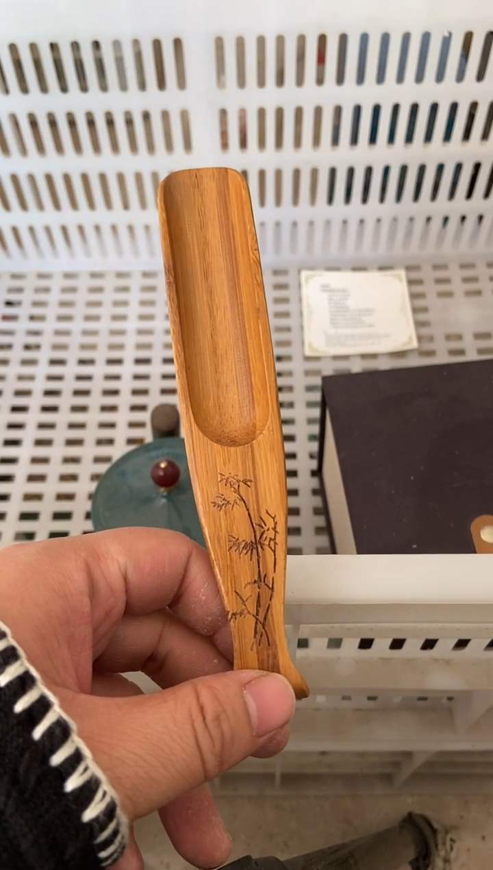 杯无运费险有瑕疵的摄影的产品有使用过的痕迹有点脏介意勿拍