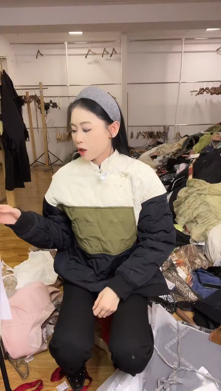 外套       M码        140斤（福利）