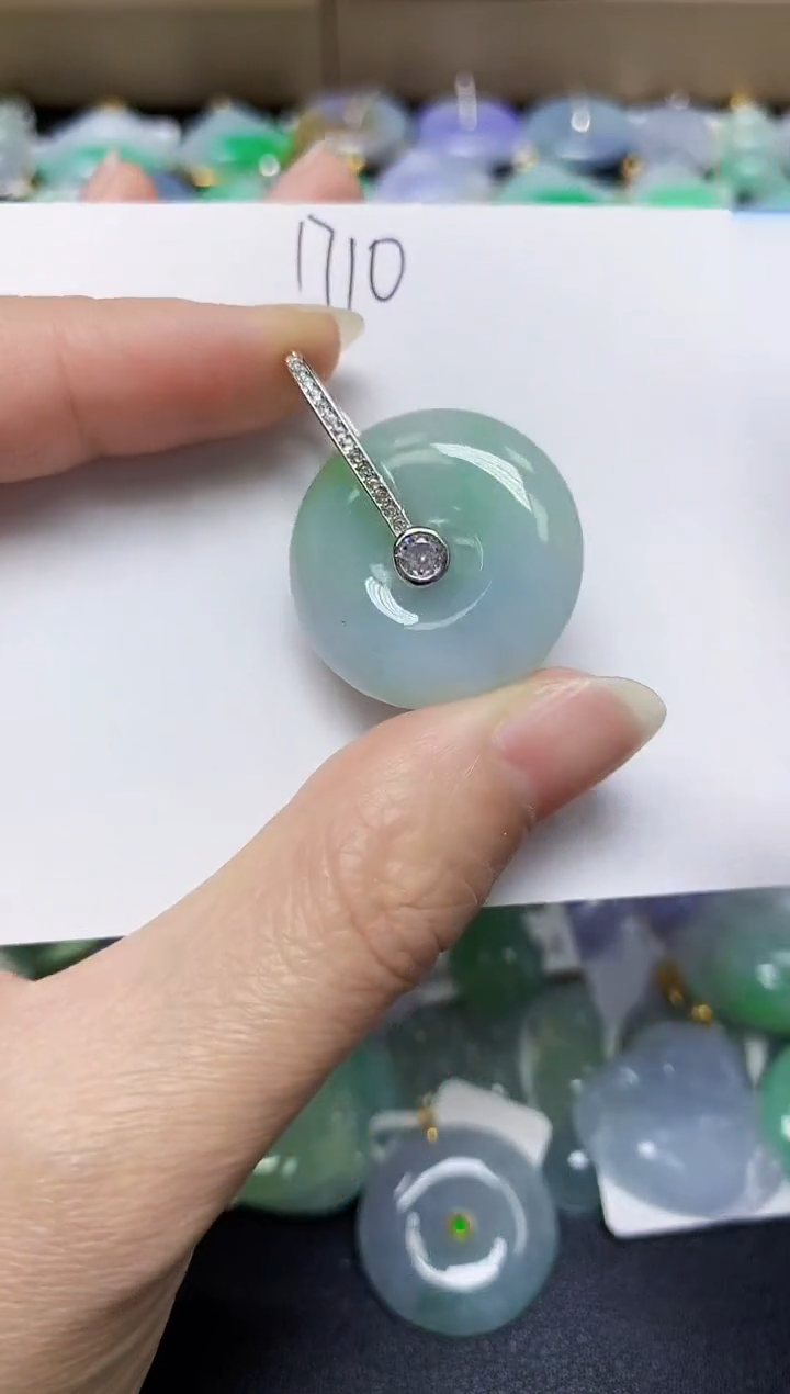翡翠未镶嵌颈饰 天然缅甸翡翠A货
