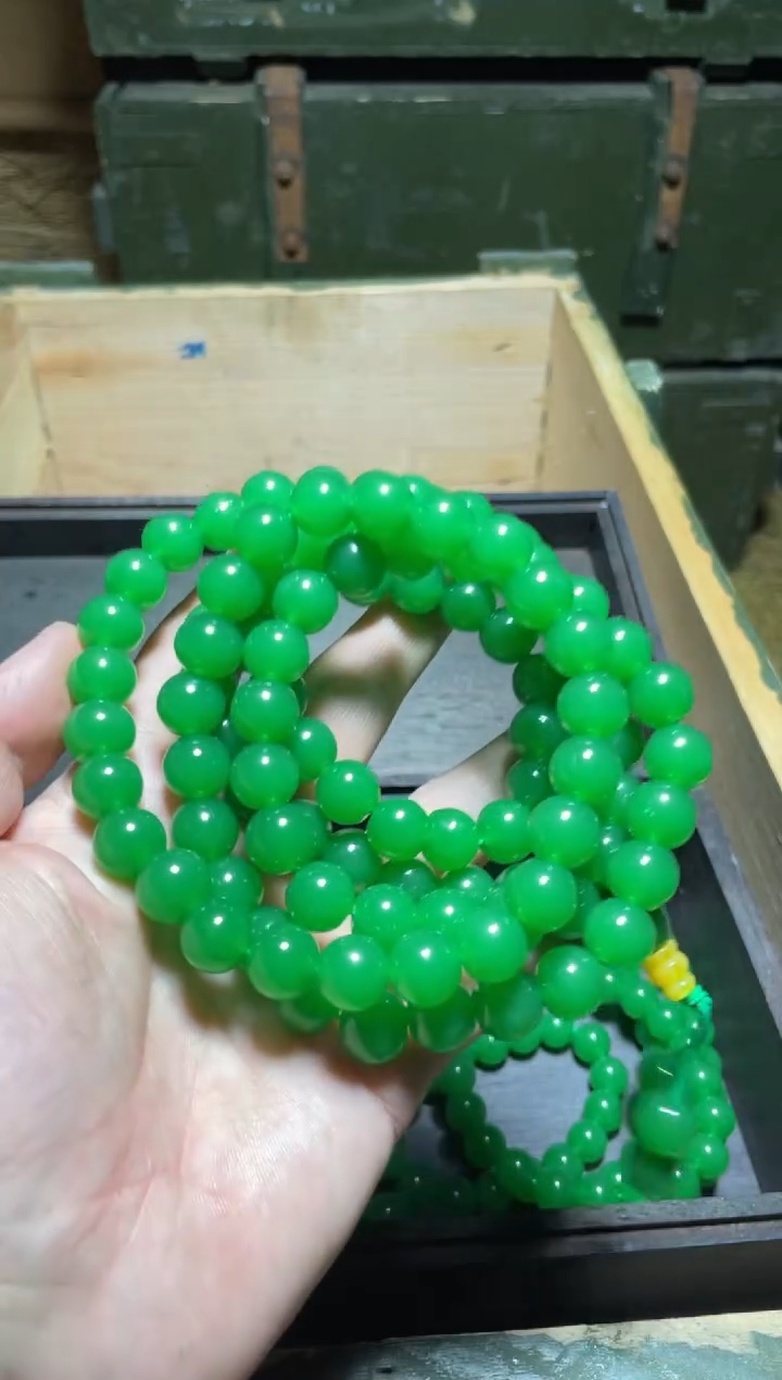 【闪购商品】绿项链1件卡1.2