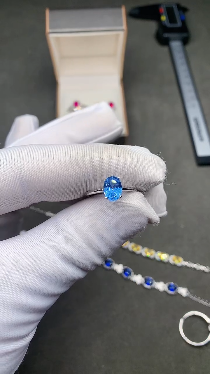 【闪购商品】海蓝宝石戒指银S925镶嵌......