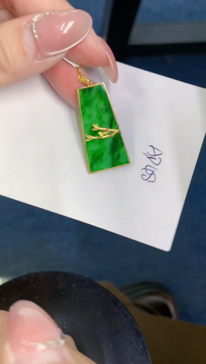 【闪购商品】翡翠颈饰18K金镶嵌000000000