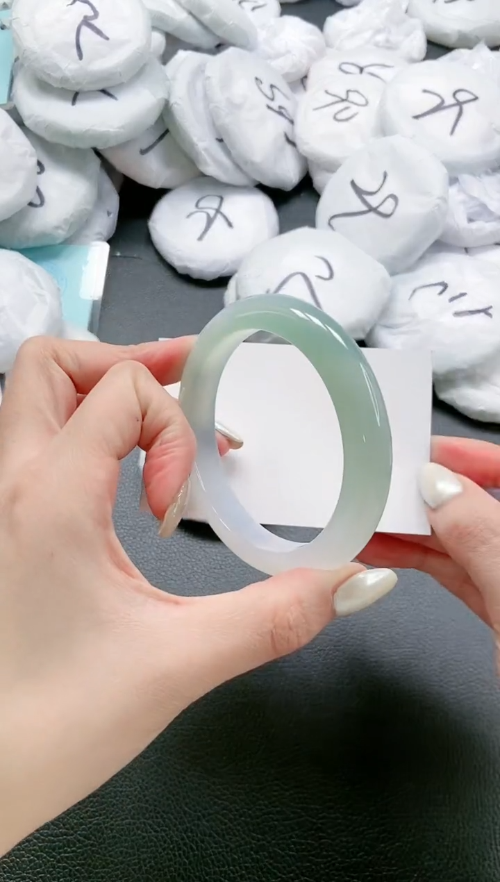 【闪购商品】石英质玉手镯未镶嵌 23L118-57