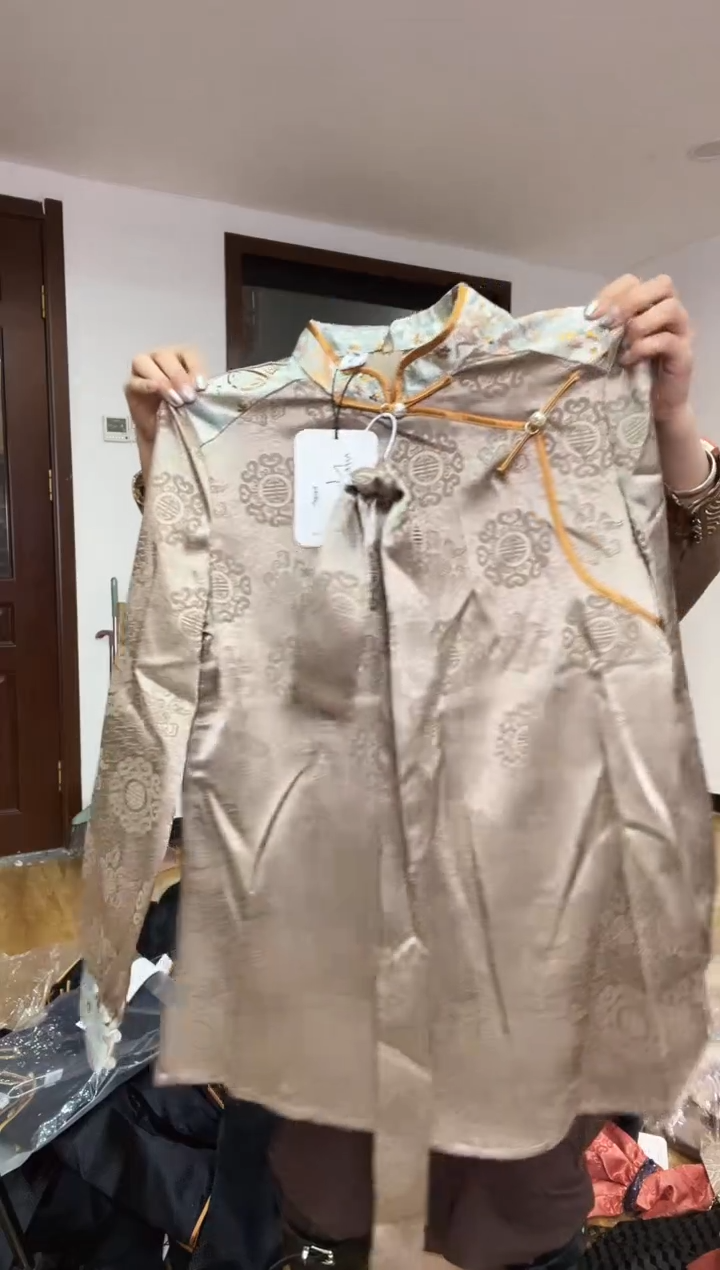 衬衣 L 120斤以里