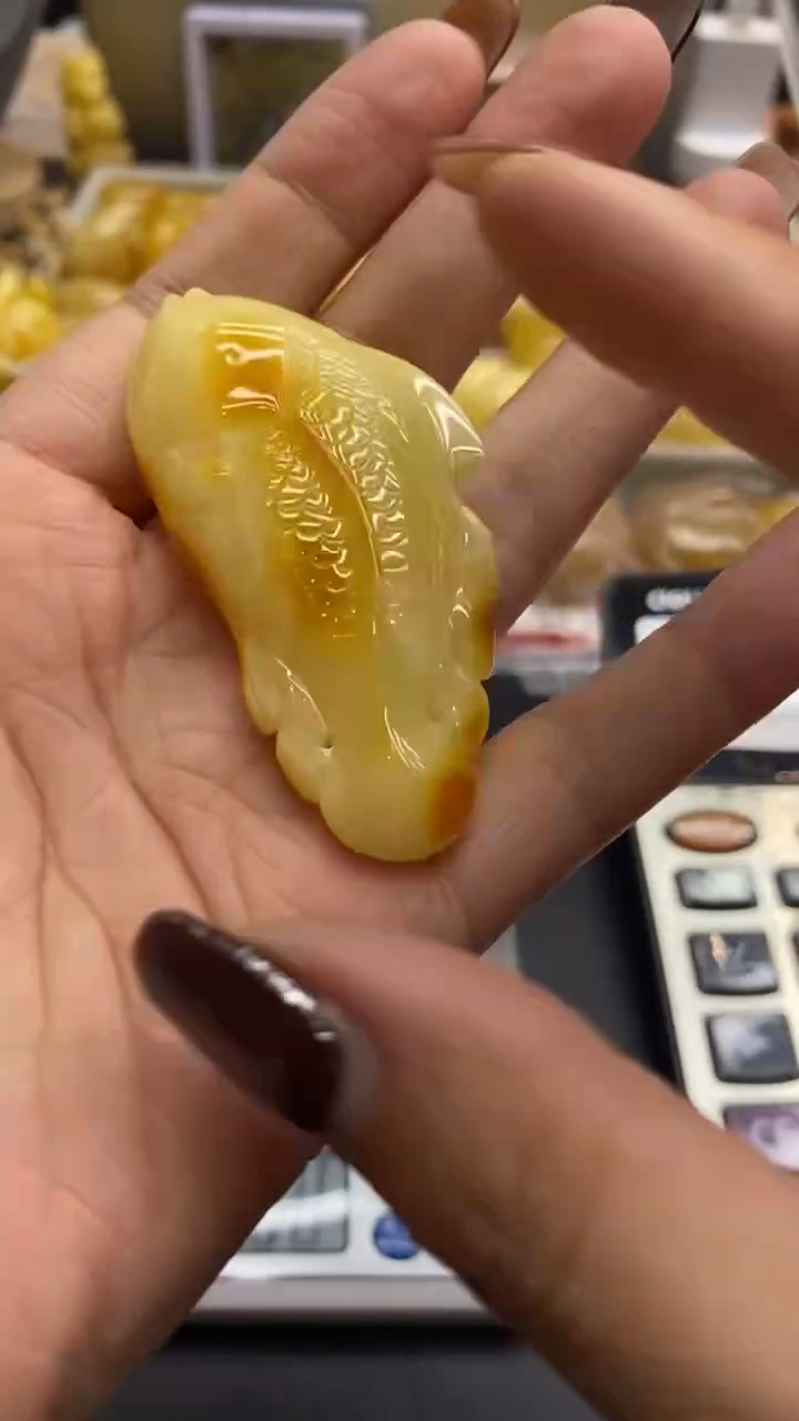 琥珀未镶嵌珠宝奇石2783