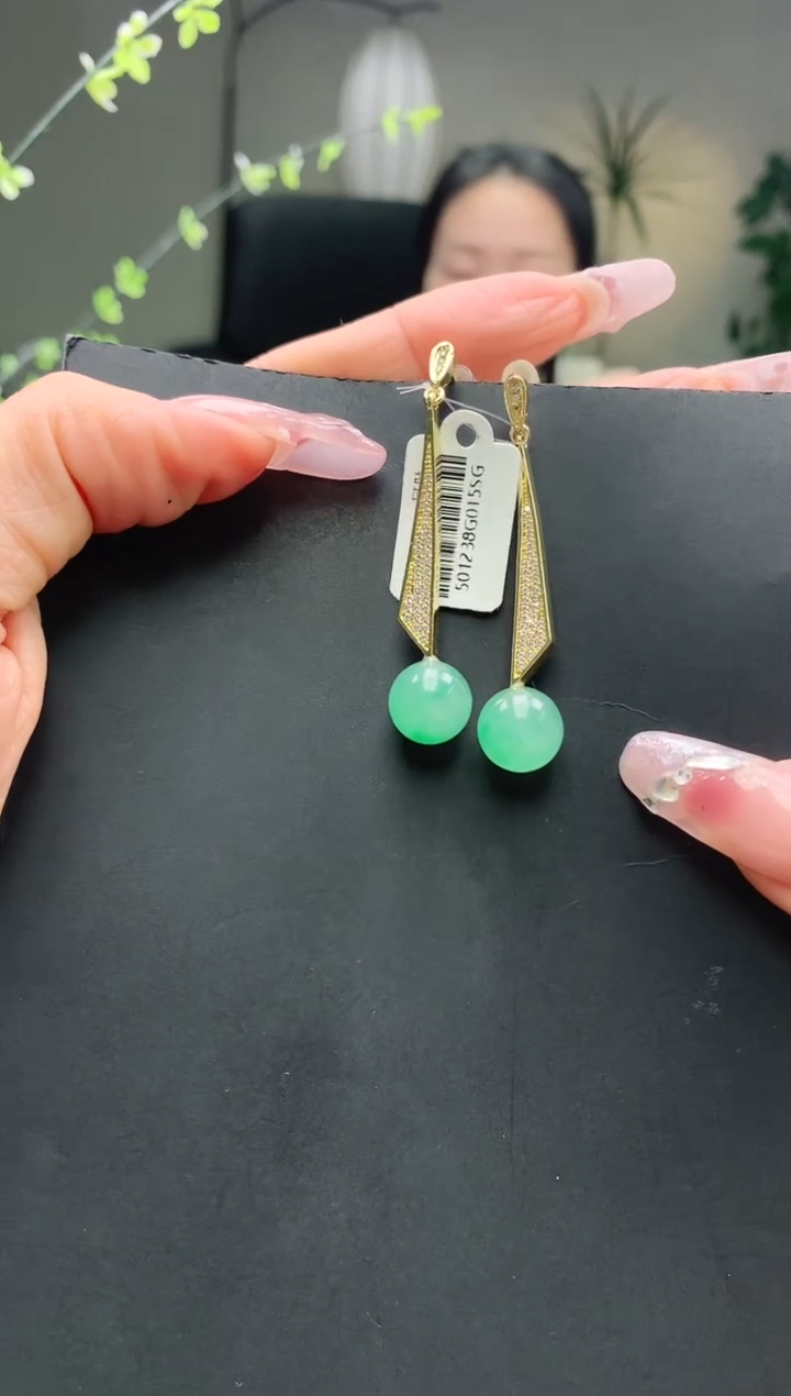 【闪购商品】石英质玉未镶嵌耳坠耳坠