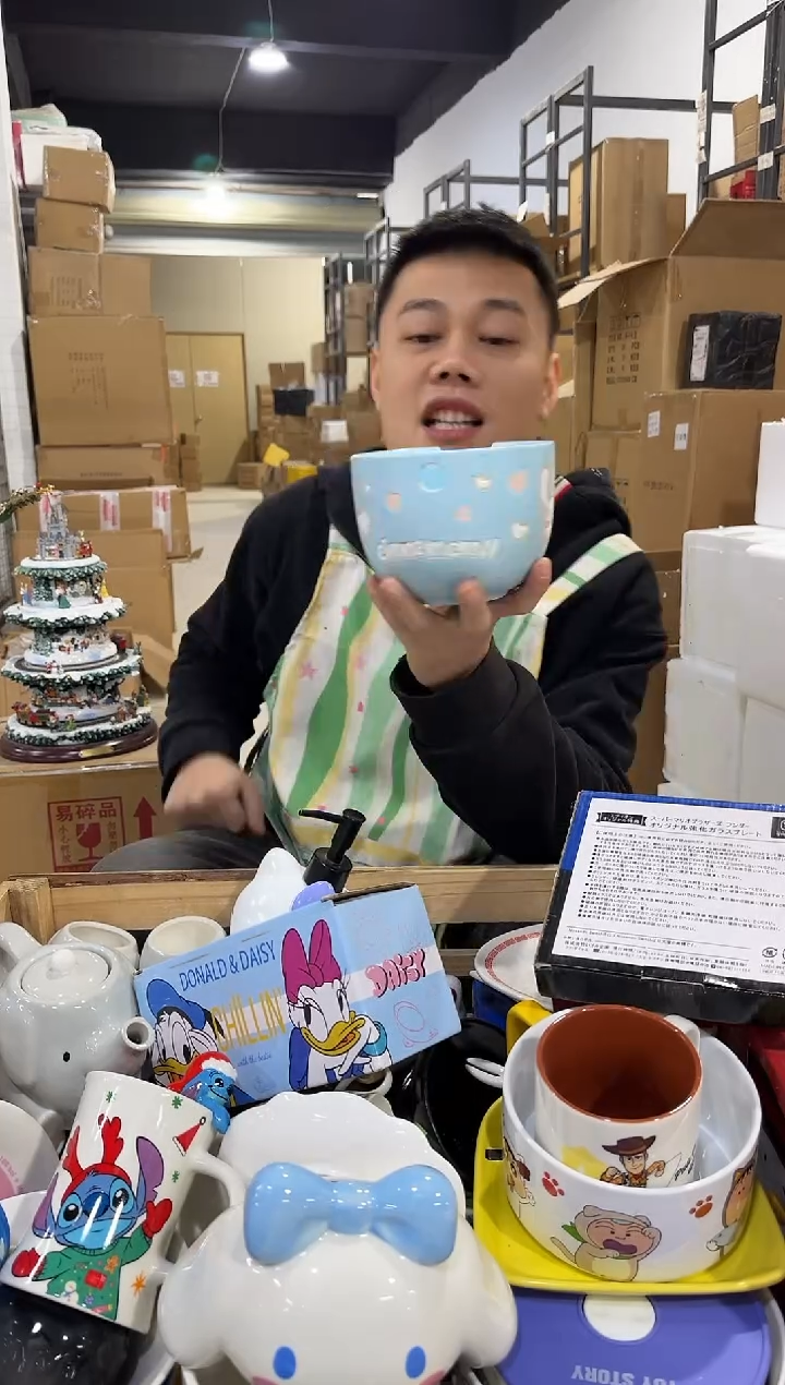 瓷片玉桂狗拉面碗