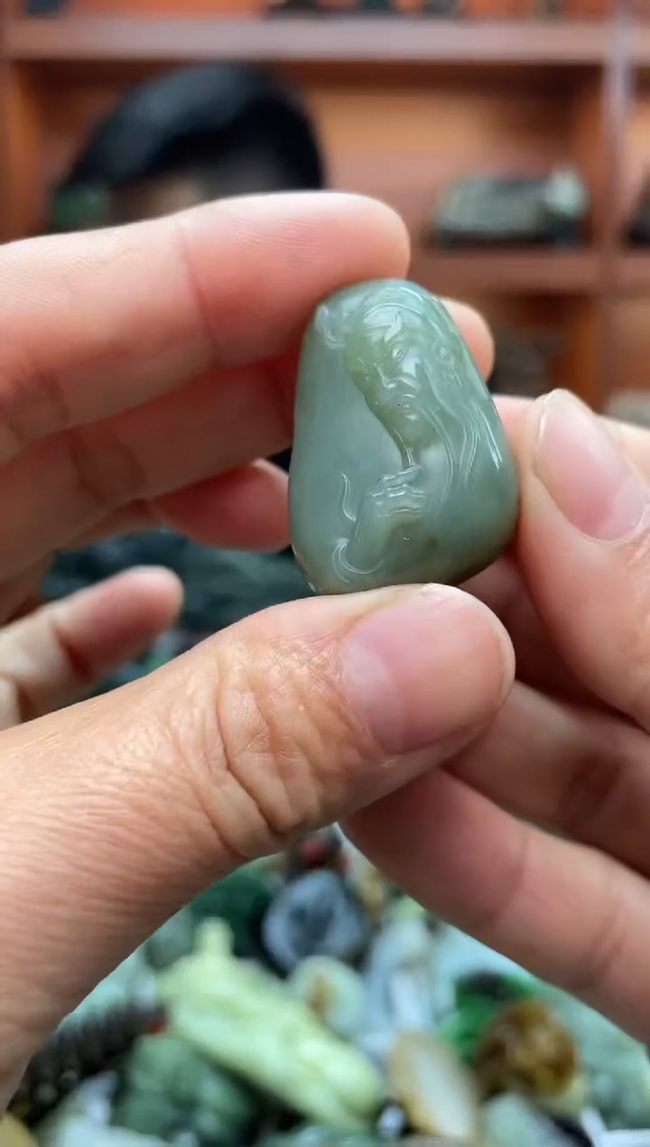 颈饰未镶嵌和田玉1