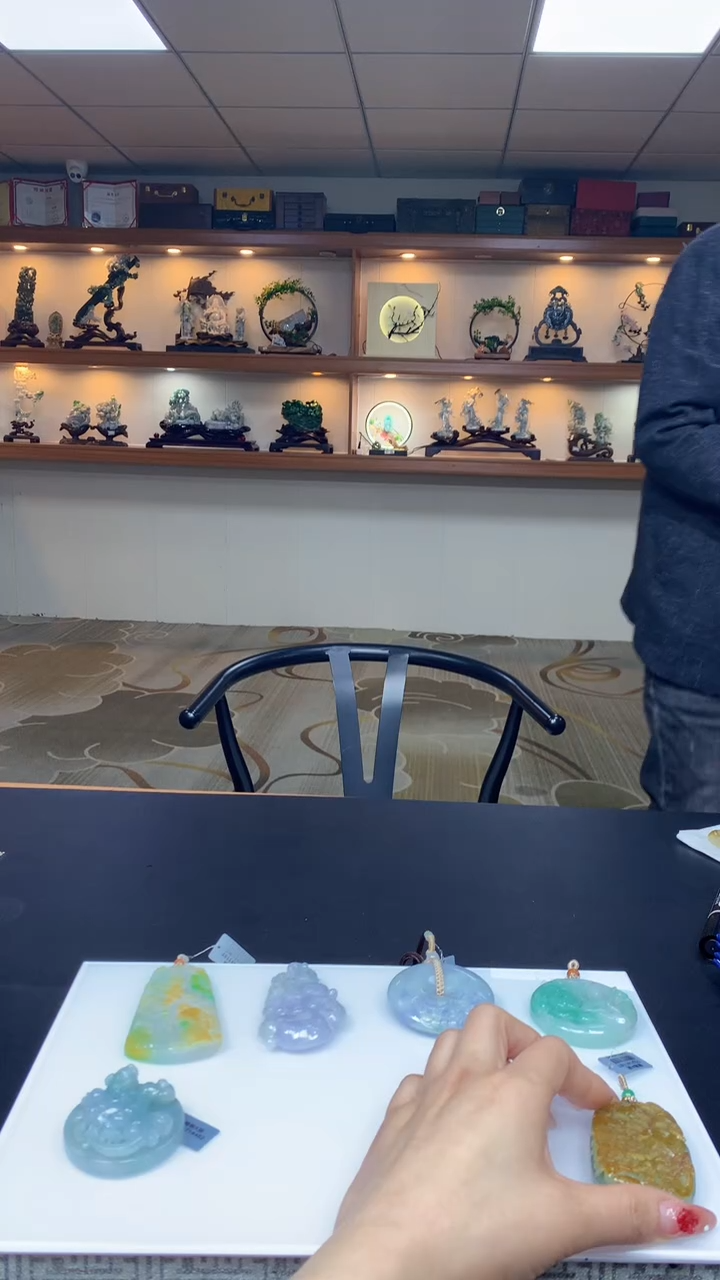 【闪购商品】定制翡翠未镶嵌1087ry-毛货挂件44