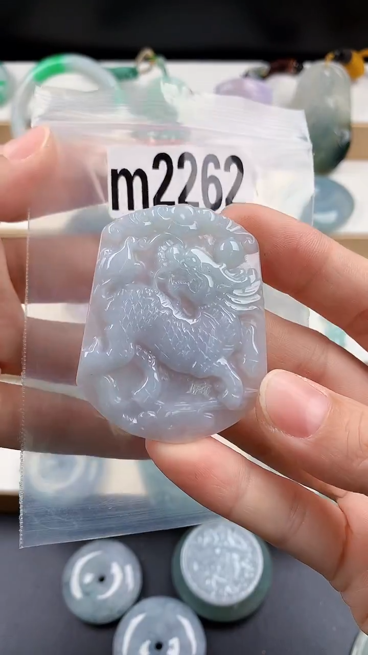 颈饰未镶嵌翡翠天然翡翠吊坠挂件