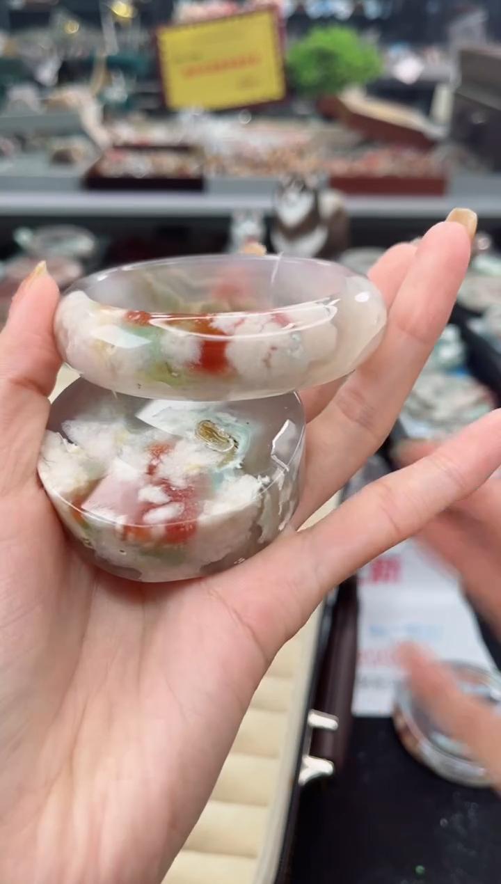 【闪购商品】石英质玉手镯未镶嵌58圈口（赠品镯心）S94134