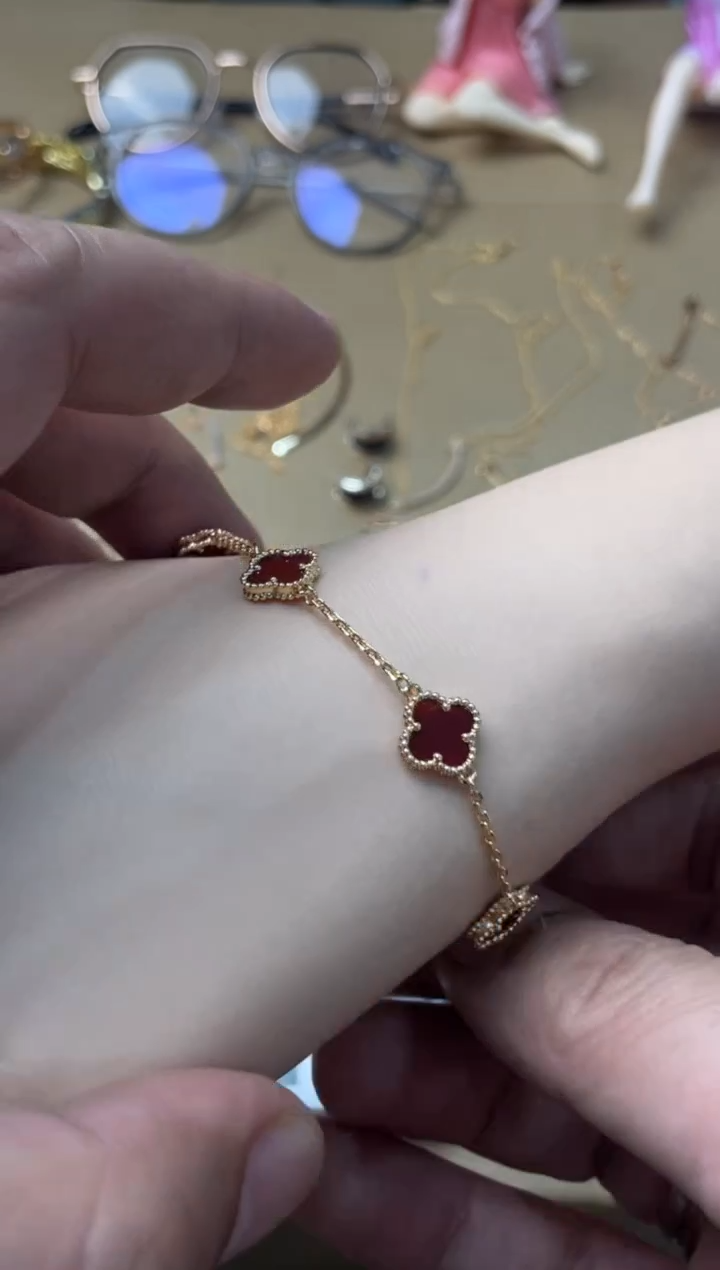 瓷片嘉荣当康大姐fu的总铺