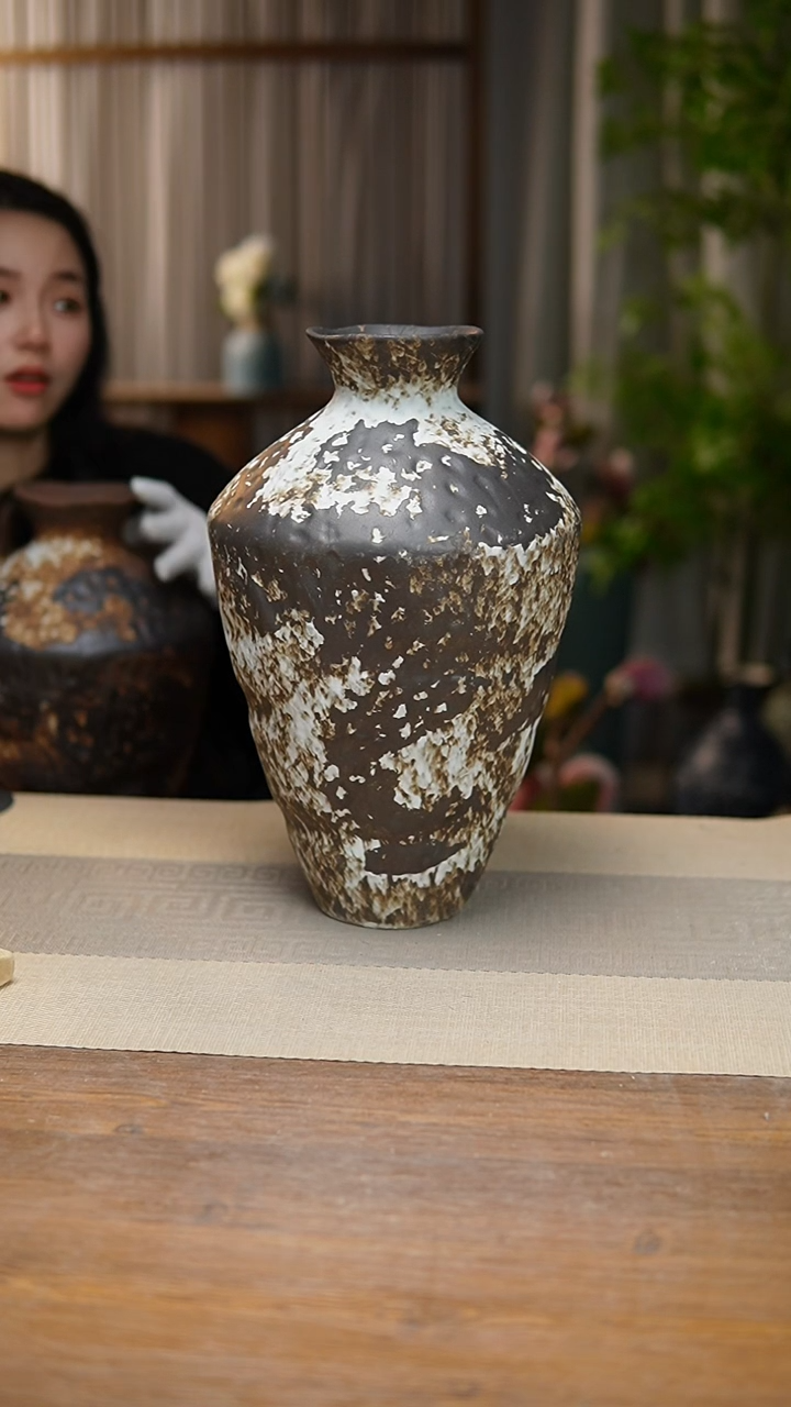 【闪购商品】陶瓷花器诧寂黑高脚