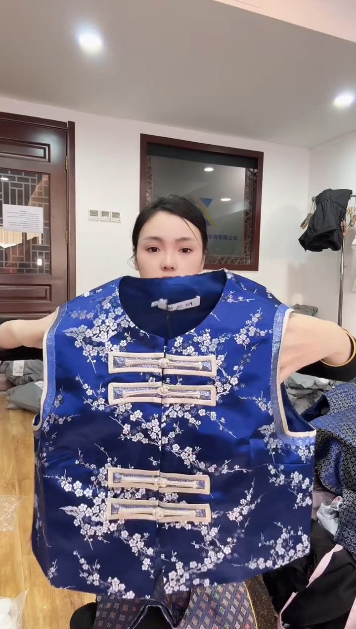 马甲 L 120斤以里