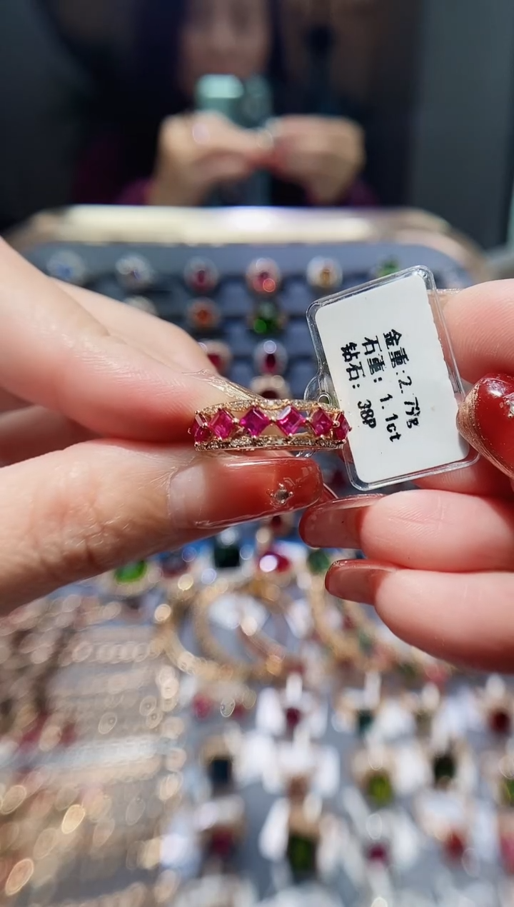 【闪购商品】红宝石戒指18K金镶嵌1.1..