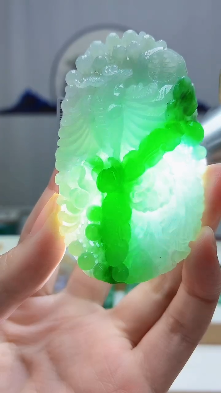 未镶嵌定制翡翠火*火4688zm-毛货挂件