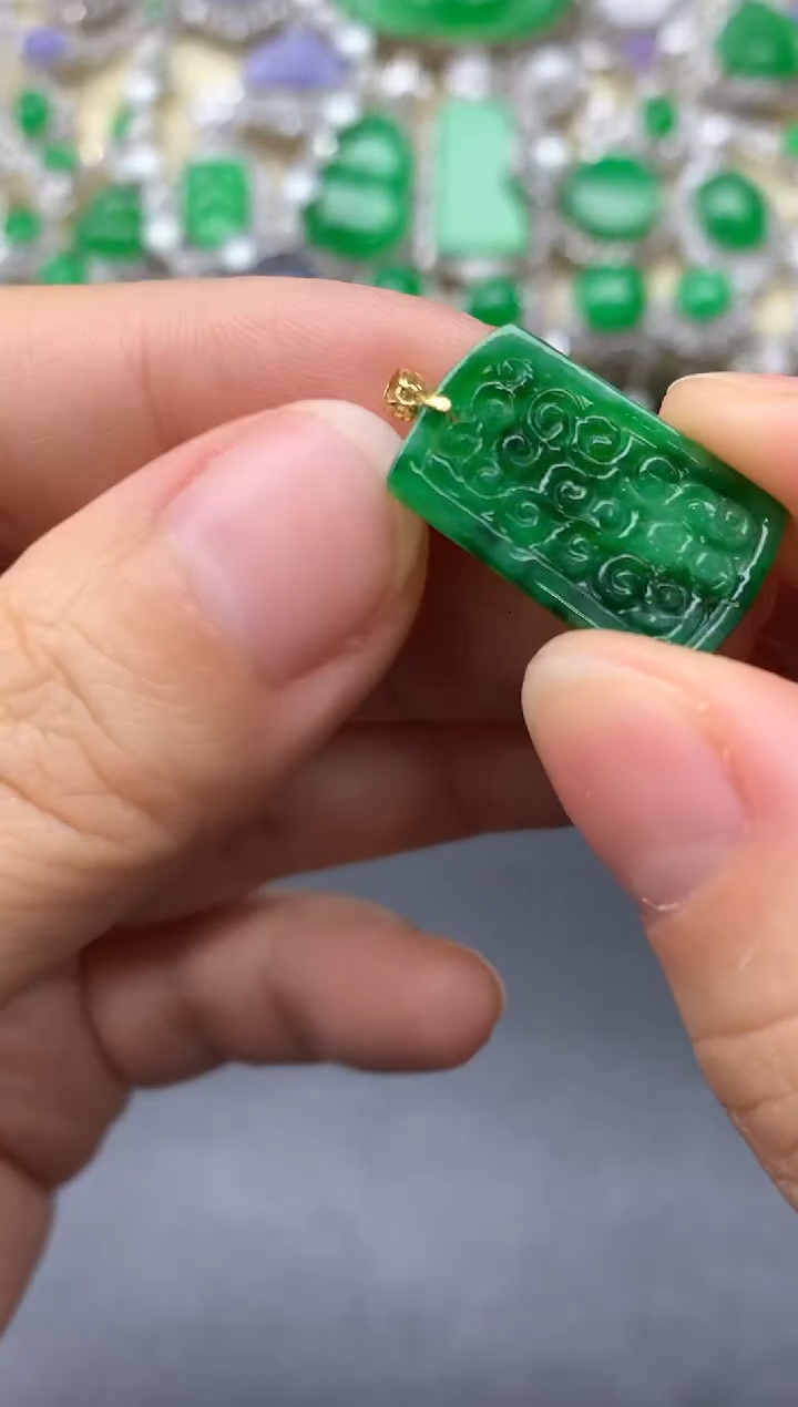 颈饰18K金镶嵌翡翠146-中国好珍宝