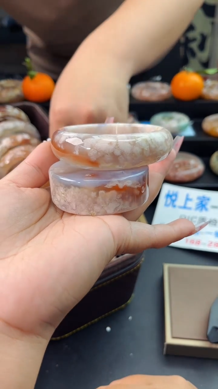 【闪购商品】石英质玉手镯未镶嵌赠送镯心（59圈口）