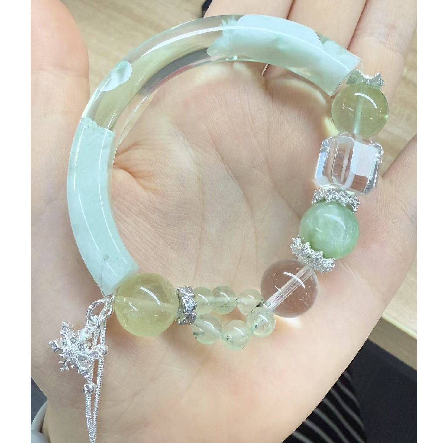 D-003 薄荷曼波  翠绿祖母  绿萤石  绿海纹半镯  百搭水晶手串