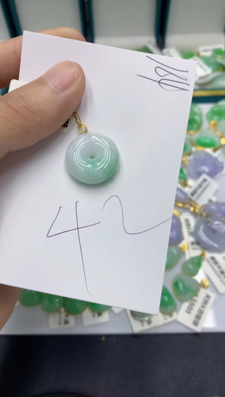 【闪购商品】翡翠颈饰18K金镶嵌翡翠