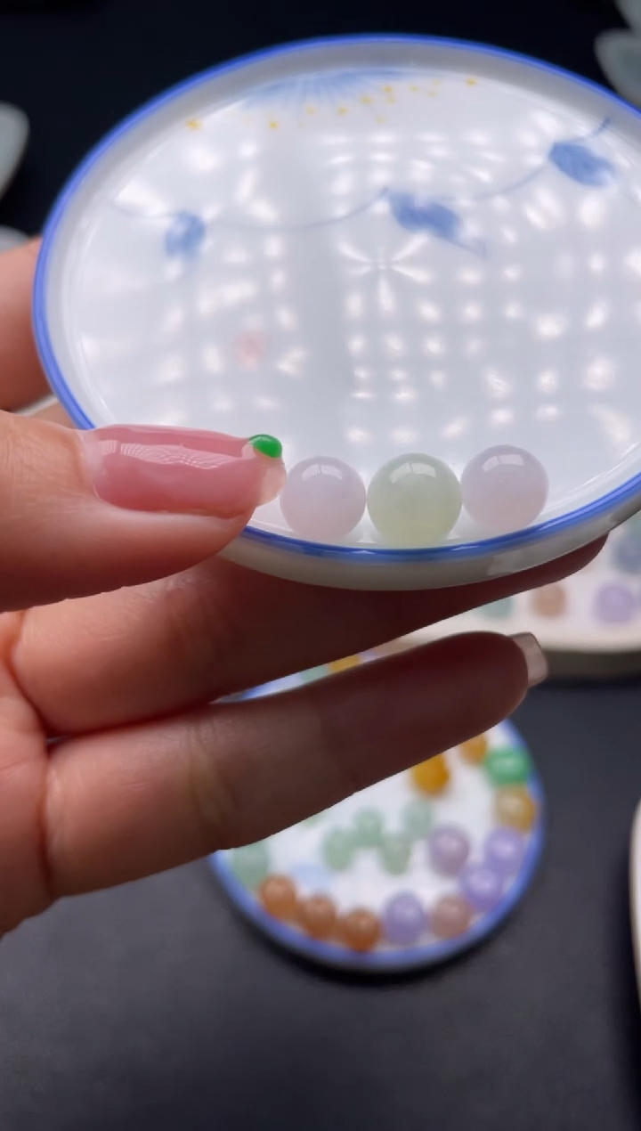 【闪购商品】翡翠颈饰未镶嵌啊A136