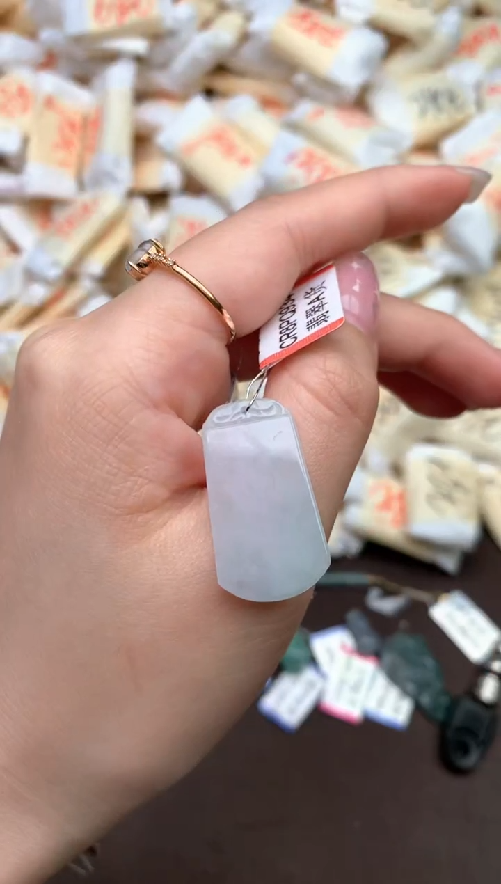 【闪购商品】翡翠挂件未镶嵌—