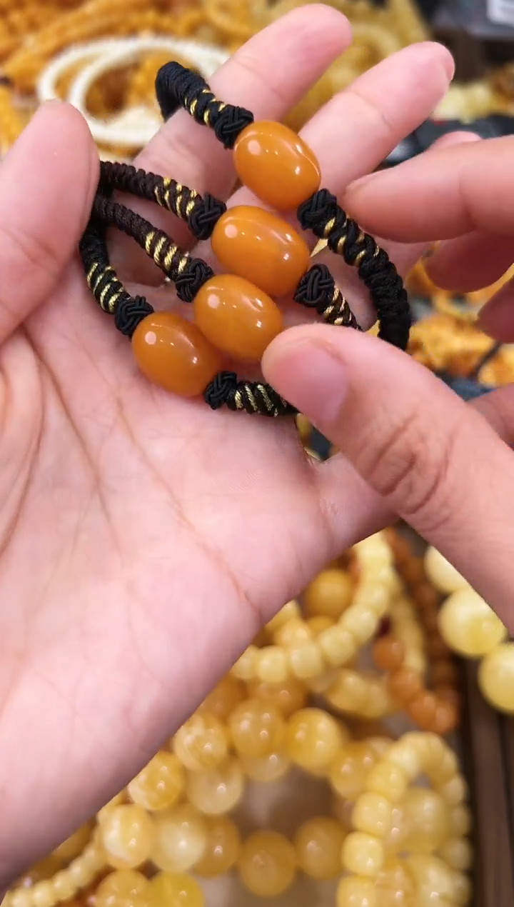 【闪购商品】琥珀手链未镶嵌蜜蜡手串多样性发其中一件