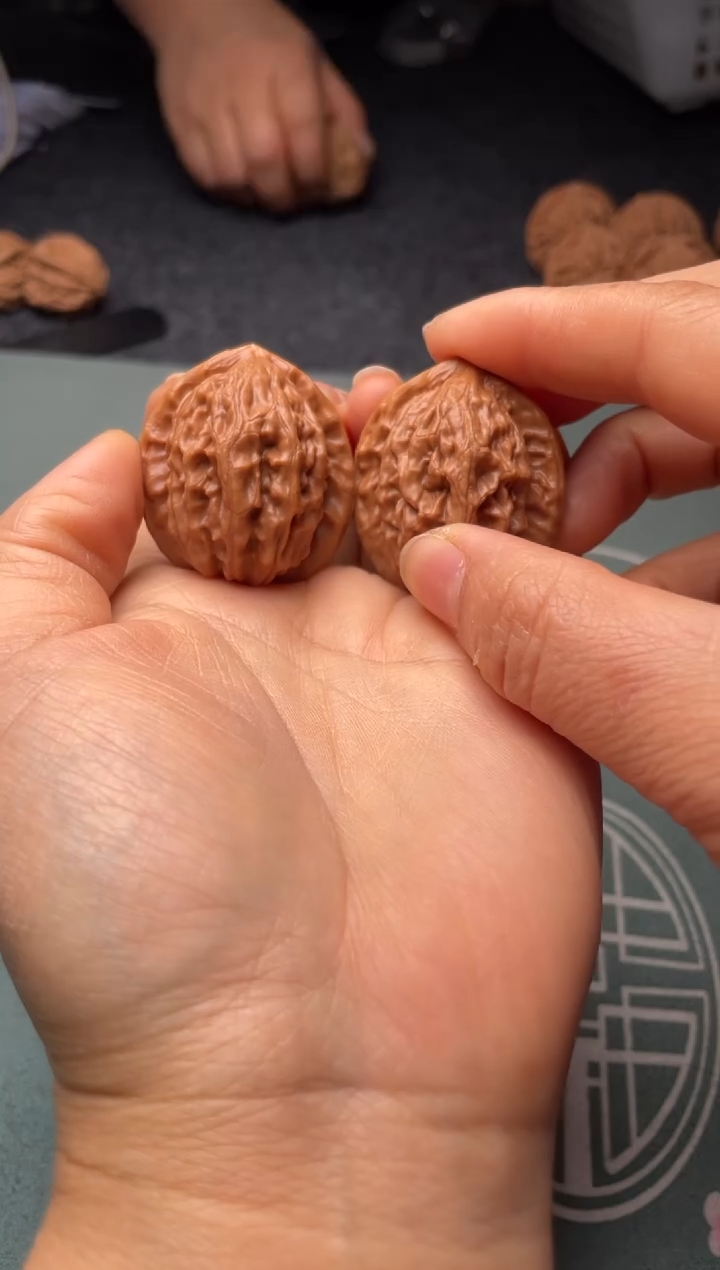 把件文玩核桃w100  大红袍 35尺