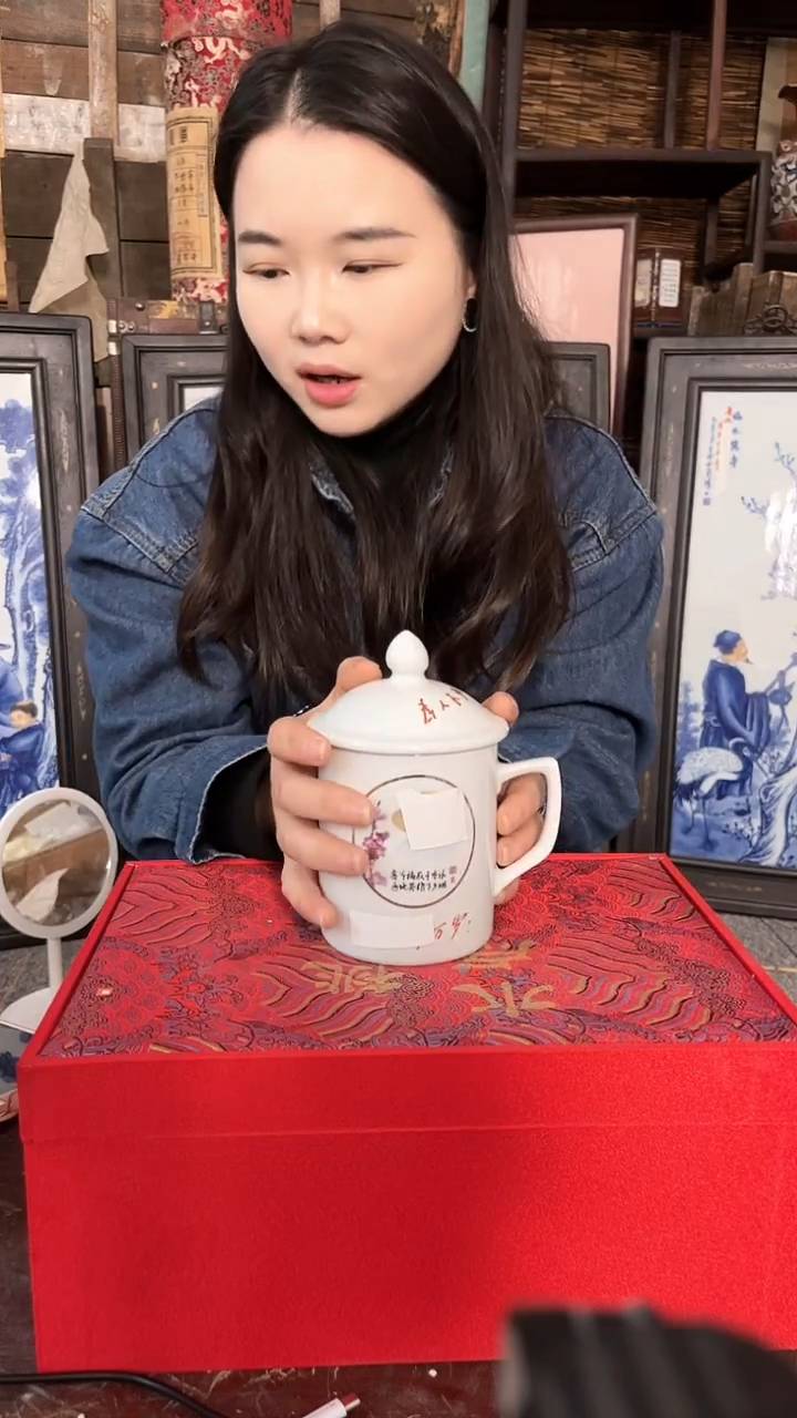 陶景德镇陶瓷摆件M028