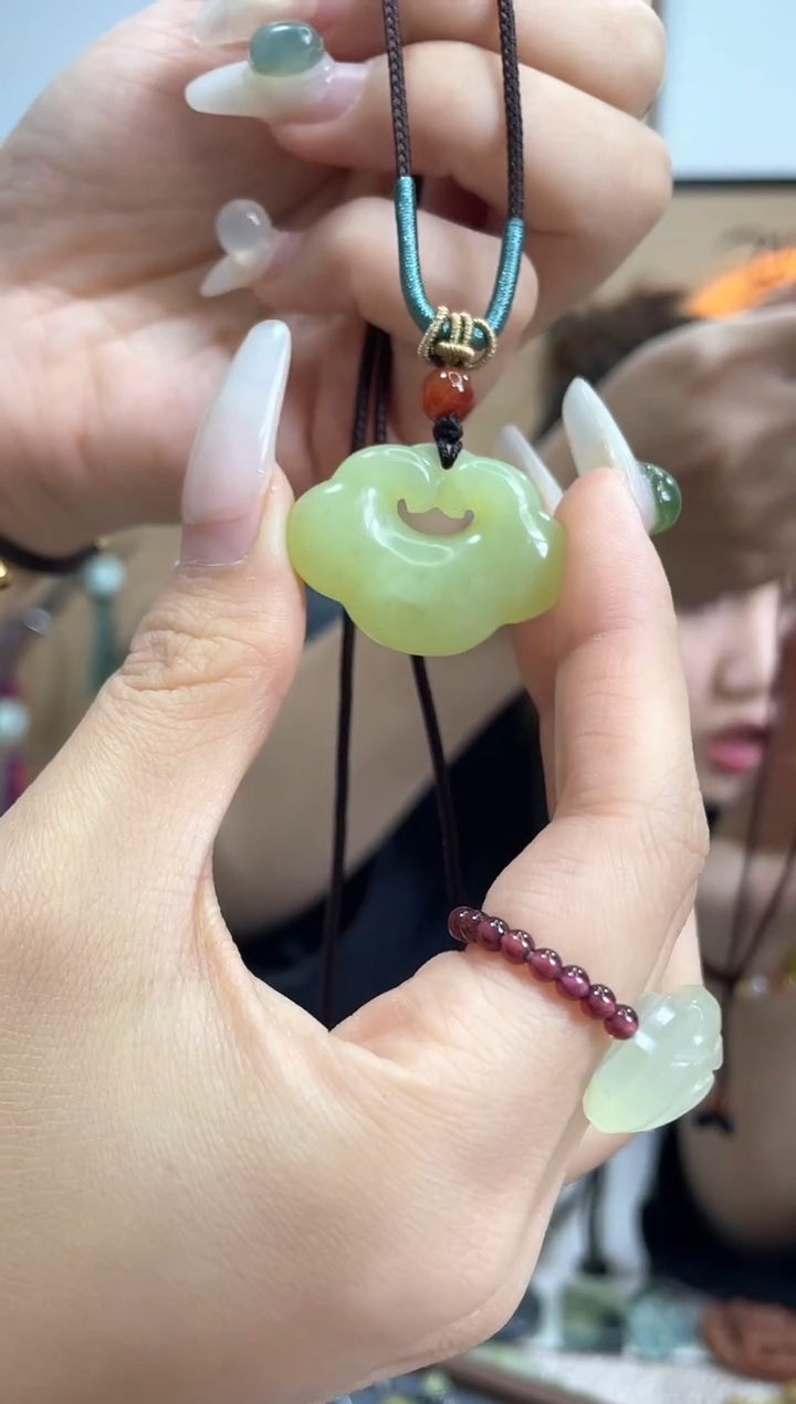 【闪购商品】岫玉吊坠未镶嵌多样性发货其中发一