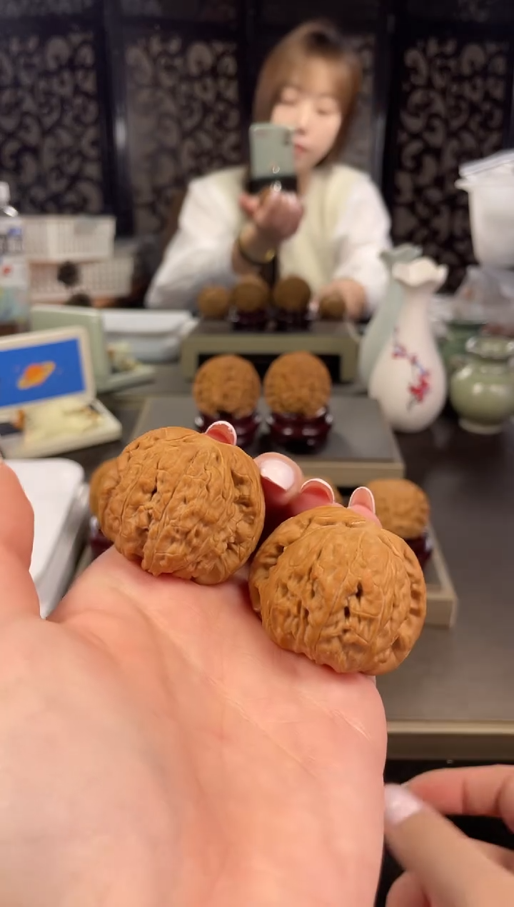 【闪购商品】文玩核桃把件白狮子41尺-8